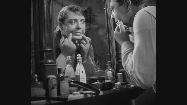 erion.BD-Remux.mkv_snapshot_00.16.17_2010.06.06_01.48.53